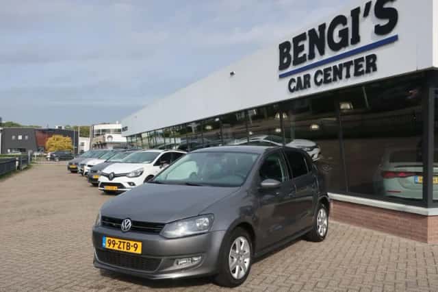 Volkswagen Polo (2013) thumbnail 2