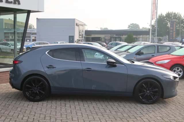 Mazda 3 (2019) thumbnail 5