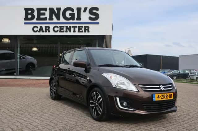 Suzuki Swift (2015) thumbnail 5