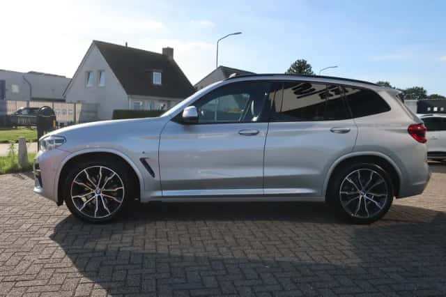 BMW X3 (2019) thumbnail 4
