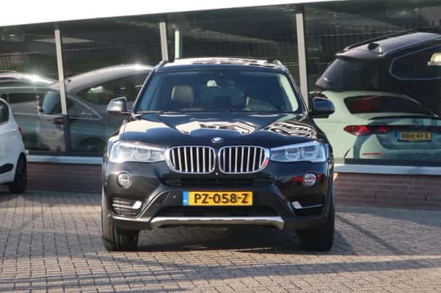 BMW X3 (2016) thumbnail 5