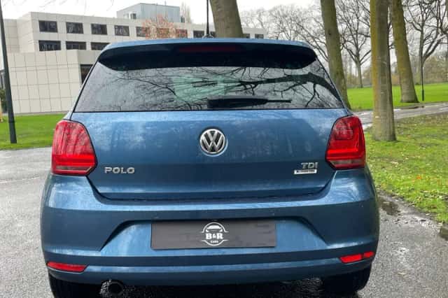 Volkswagen Polo (2015) thumbnail 4