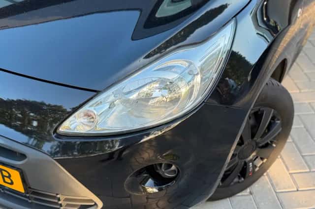Ford Ka (2015) thumbnail 3