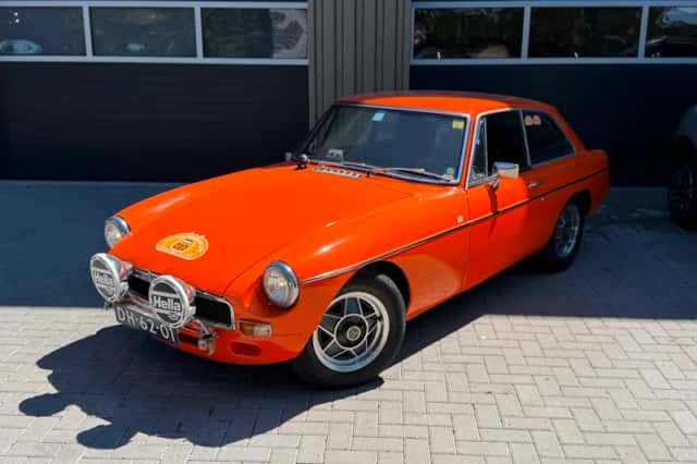 MG MGB (1970) thumbnail 2