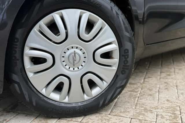 Opel Agila (2014) thumbnail 2