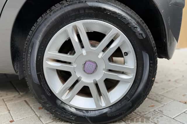 Fiat Panda (2009) thumbnail 3