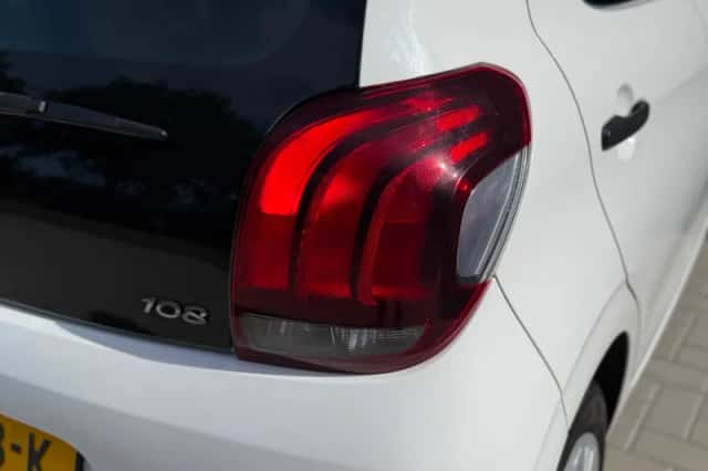 Peugeot 108 (2015) thumbnail 5
