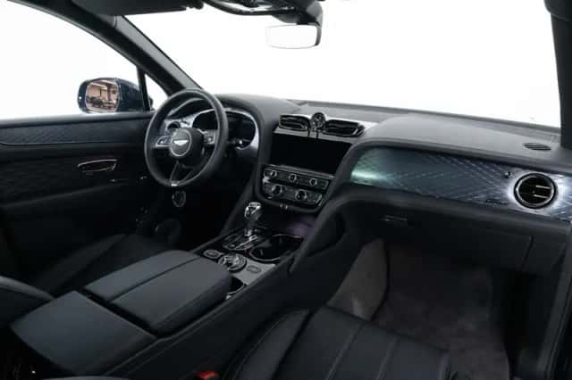 Bentley Bentayga (2026) thumbnail 4