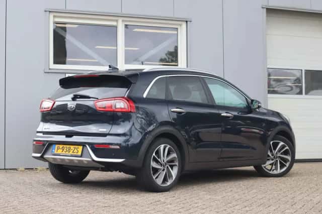 Kia Niro (2017) thumbnail 2