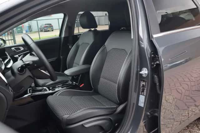 Kia Ceed (2025) thumbnail 6