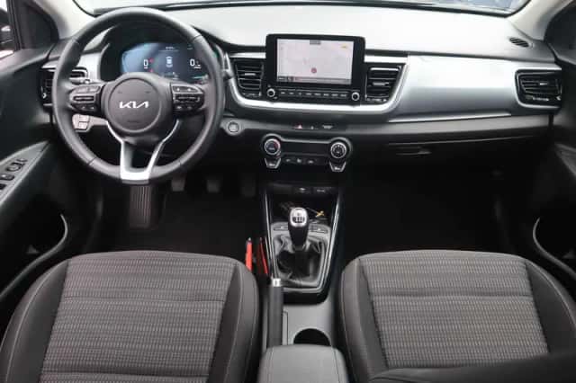 Kia Stonic (2025) thumbnail 5