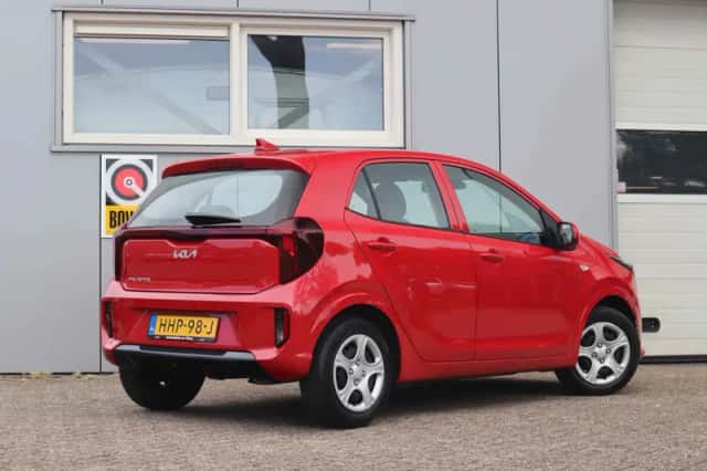 Kia Picanto (2025) thumbnail 2