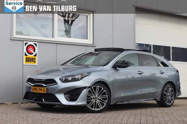 Kia ProCeed (2024) thumbnail 1