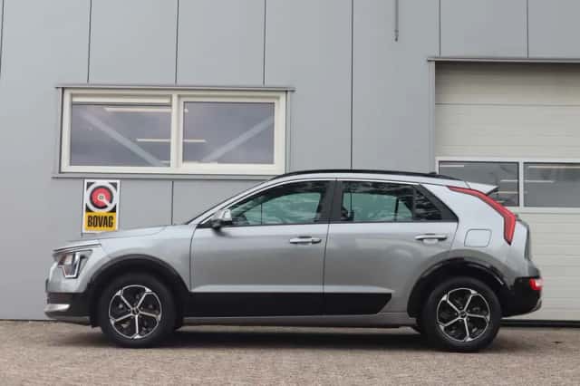 Kia Niro (2024) thumbnail 2