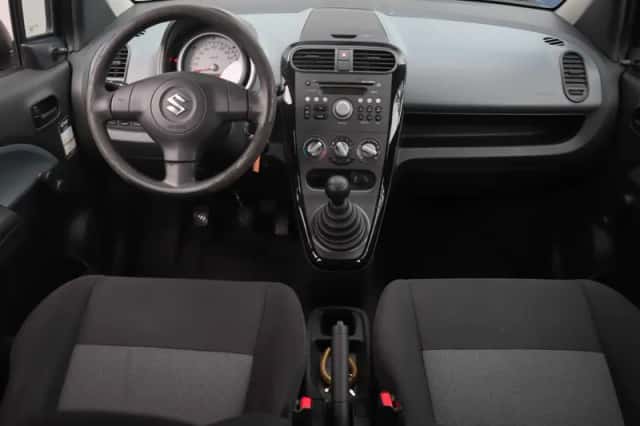 Suzuki Splash (2011) thumbnail 5