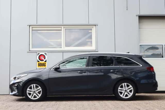 Kia Ceed (2019) thumbnail 4