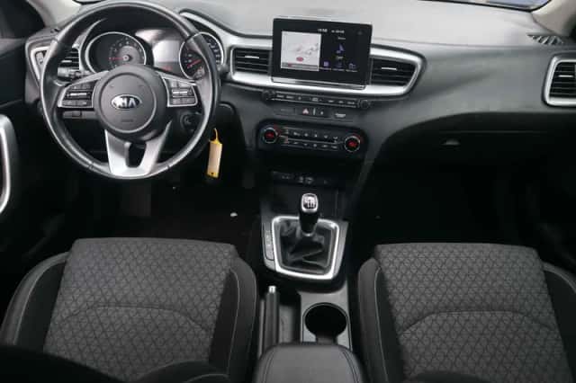 Kia Ceed (2019) thumbnail 5