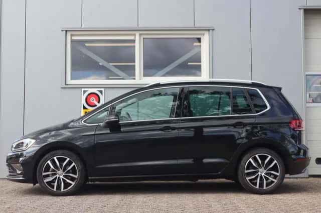 Volkswagen Golf Sportsvan (2018) thumbnail 2