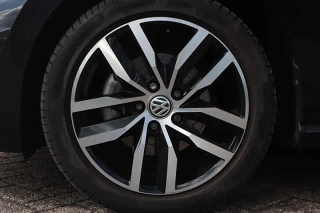 Volkswagen Golf Sportsvan (2018) thumbnail 3