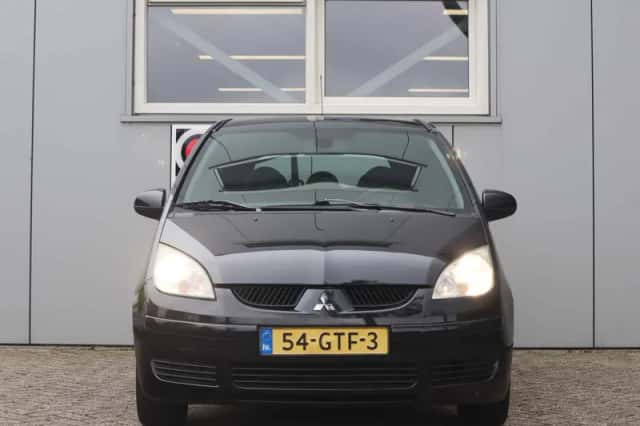 Mitsubishi Colt (2008) thumbnail 6