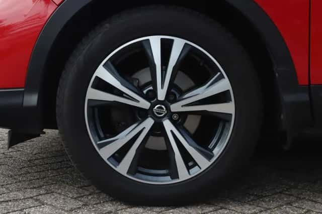 Nissan Qashqai (2019) thumbnail 3