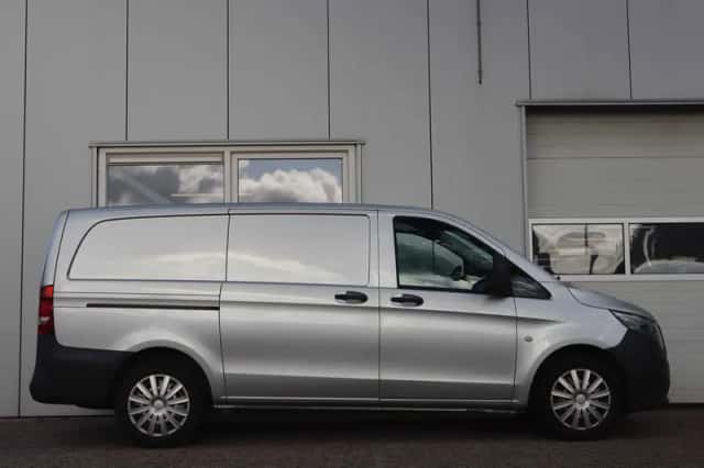 Mercedes-Benz Vito (2015) thumbnail 3