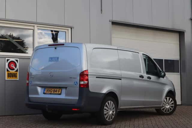 Mercedes-Benz Vito (2015) thumbnail 4