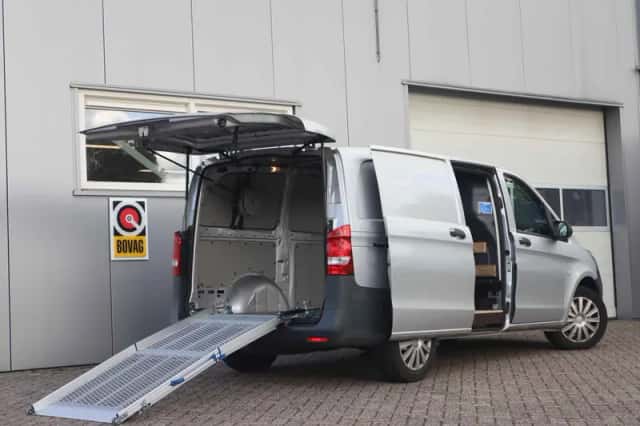 Mercedes-Benz Vito (2015) thumbnail 6