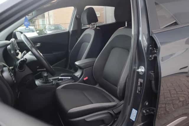 Hyundai Kona (2020) thumbnail 6