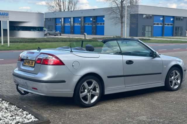 Saab 9-3 (2004) thumbnail 6