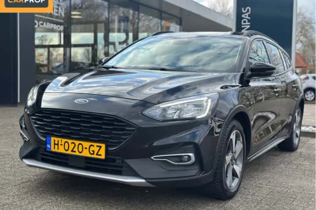 Ford Focus (2020) thumbnail 1