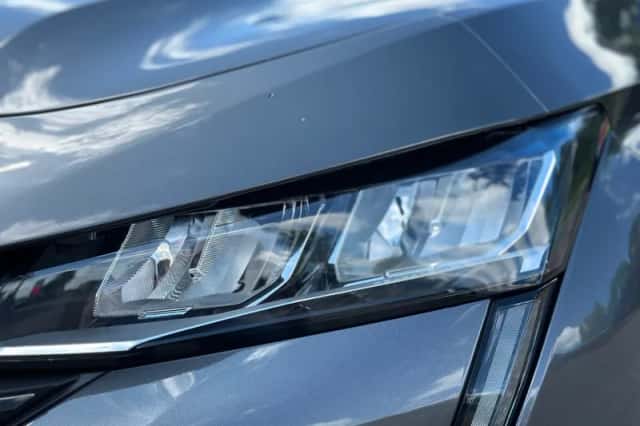 Peugeot 308 (2023) thumbnail 3