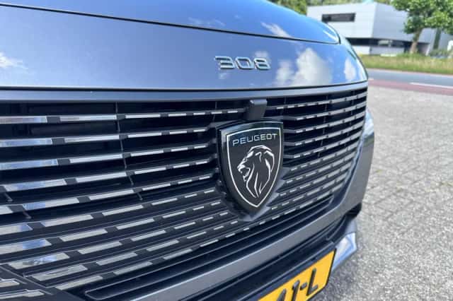 Peugeot 308 (2023) thumbnail 4