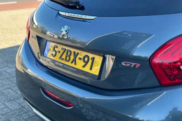Peugeot 208 (2014) thumbnail 6