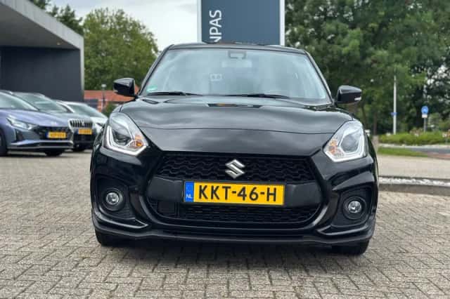 Suzuki Swift (2021) thumbnail 2