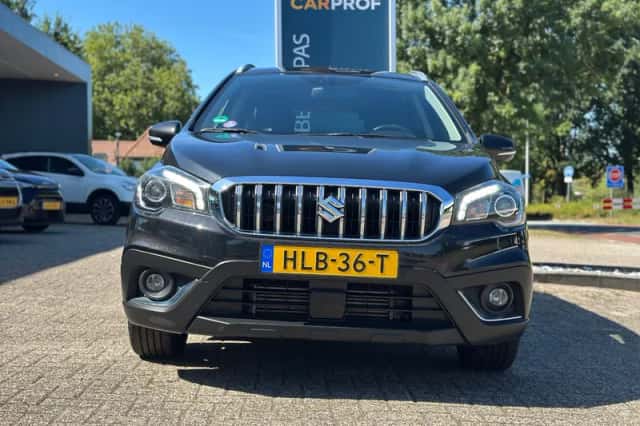 Suzuki S-Cross (2019) thumbnail 4