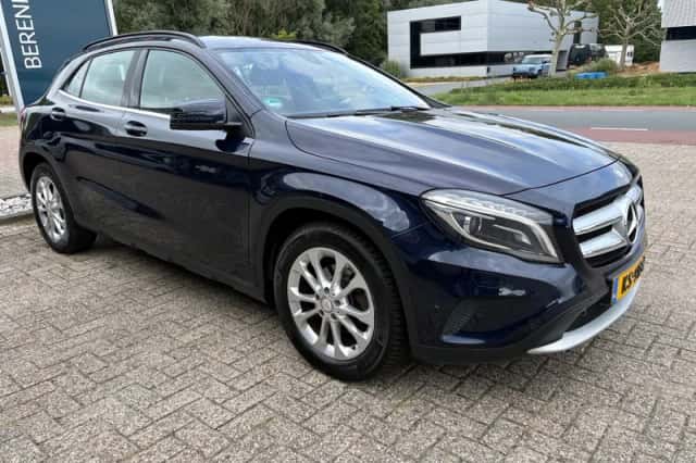 Mercedes-Benz GLA-Klasse (2016) thumbnail 3