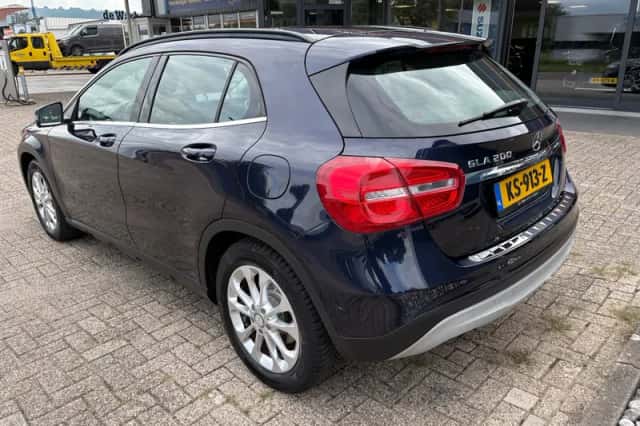 Mercedes-Benz GLA-Klasse (2016) thumbnail 6