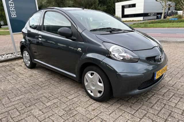 Toyota Aygo (2007) thumbnail 3