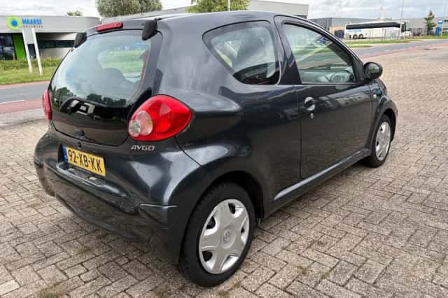 Toyota Aygo (2007) thumbnail 5
