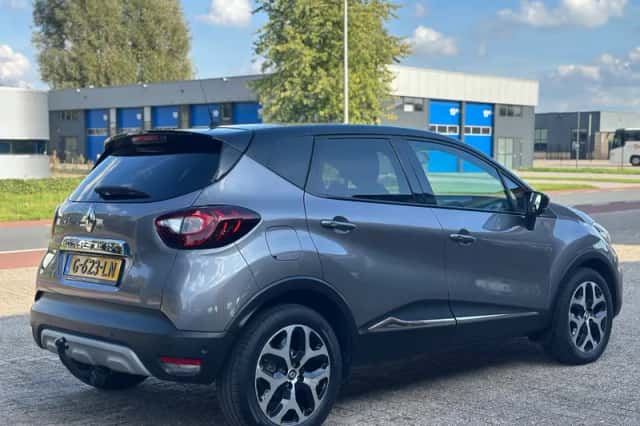 Renault Captur (2019) thumbnail 2