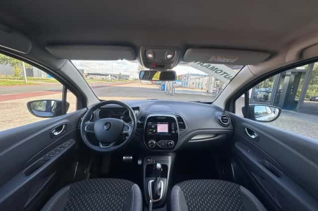 Renault Captur (2019) thumbnail 3