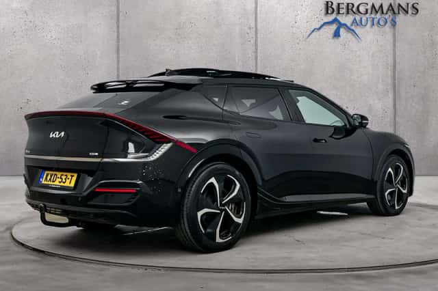 Kia EV6 (2022) thumbnail 2