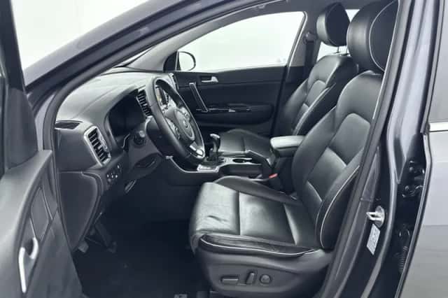 Kia Sportage (2016) thumbnail 4
