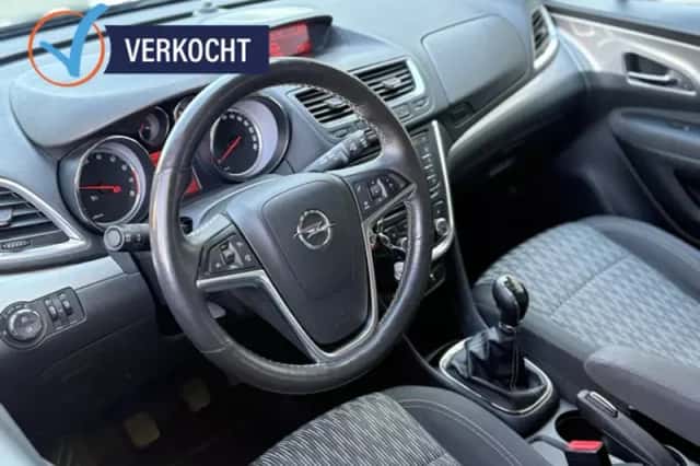 Opel Mokka (2015) thumbnail 2