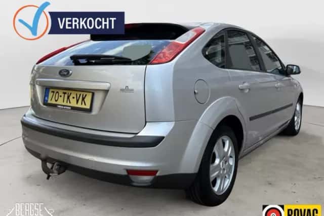 Ford Focus (2006) thumbnail 3