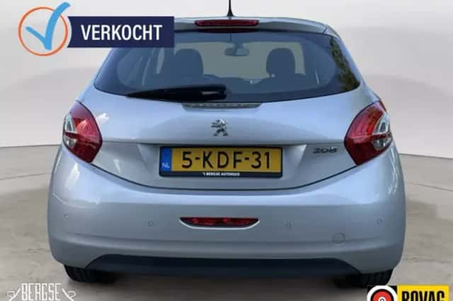Peugeot 208 (2013) thumbnail 6