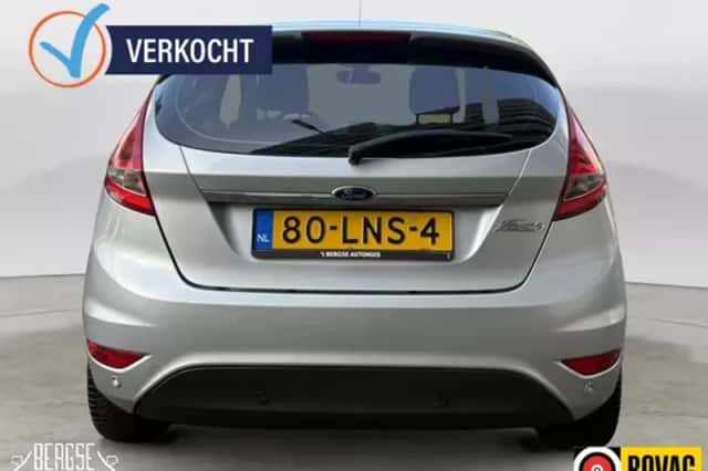 Ford Fiesta (2010) thumbnail 6