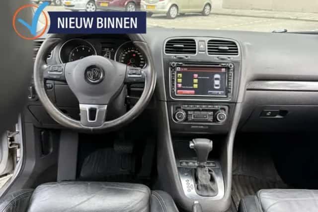 Volkswagen Golf (2008) thumbnail 2