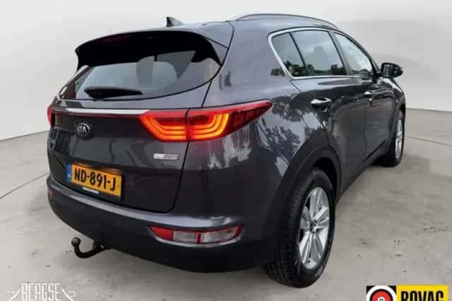Kia Sportage (2017) thumbnail 3